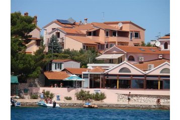 Croatia Privát Brodarica, Exterior